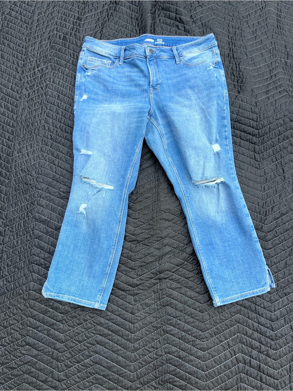 Old Navy Rock Star knotched hem distressed jeans size skinny jeans size 18